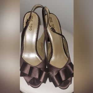 Me Too Bronze Satin Slingback Heels Size 12